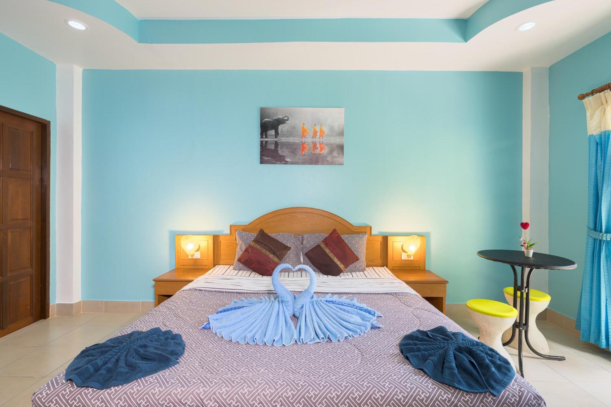 Grand View Hotel Patong Bagian luar foto