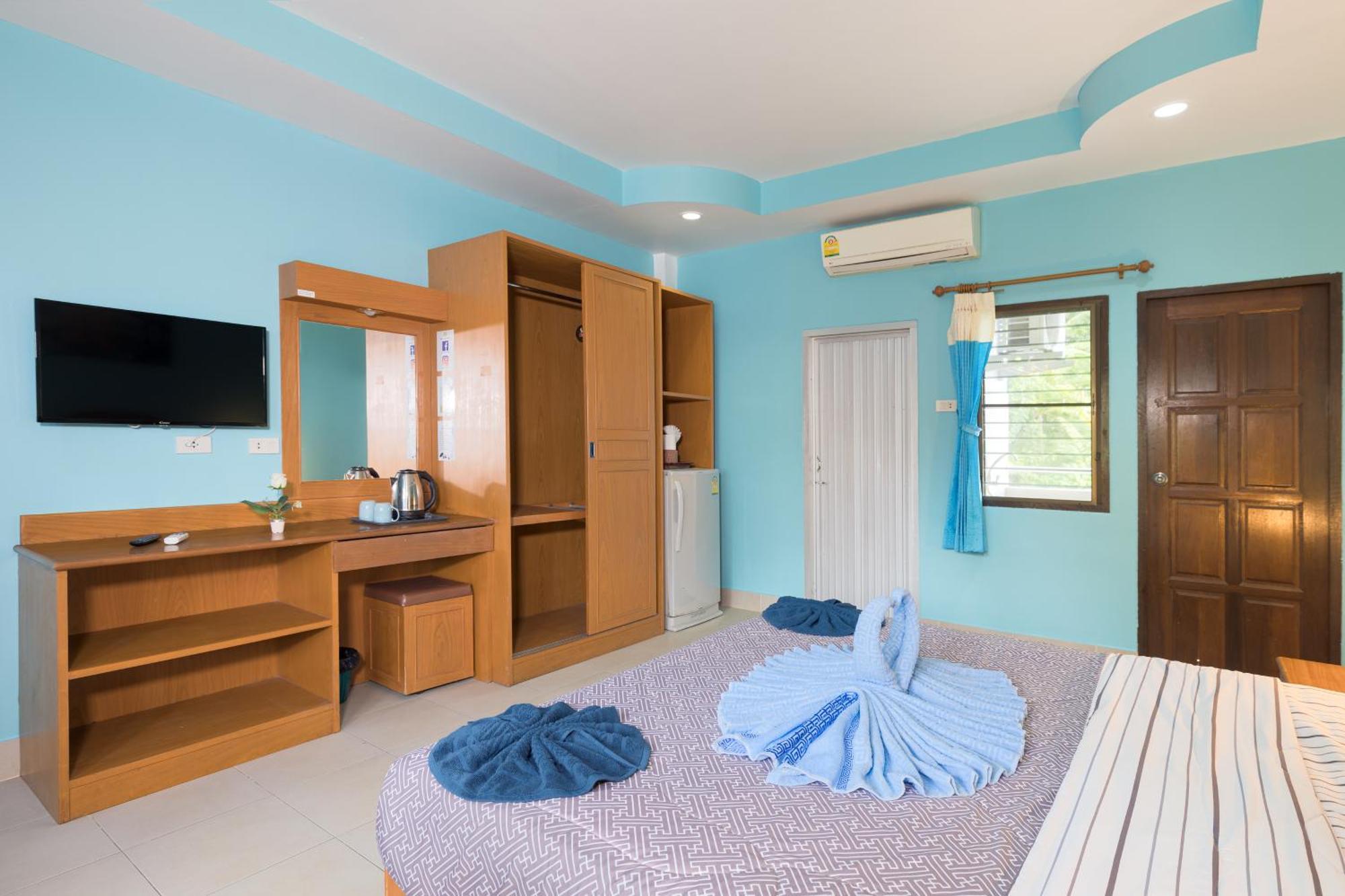 Grand View Hotel Patong Bagian luar foto