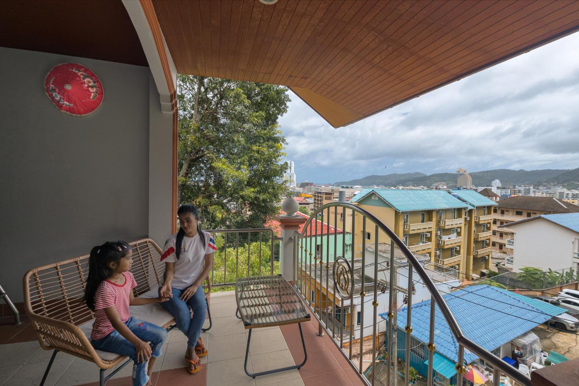 Grand View Hotel Patong Bagian luar foto